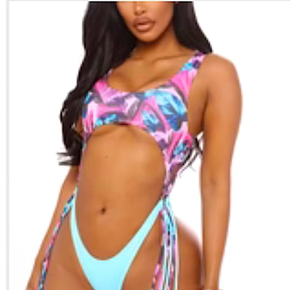 NEVER WORN WITH TAGS!! Tropical Paradise One piece